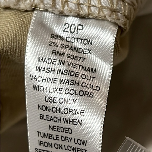 NWT A.N.A Mid-Rise Bermuda Shorts - Picture 7 of 8